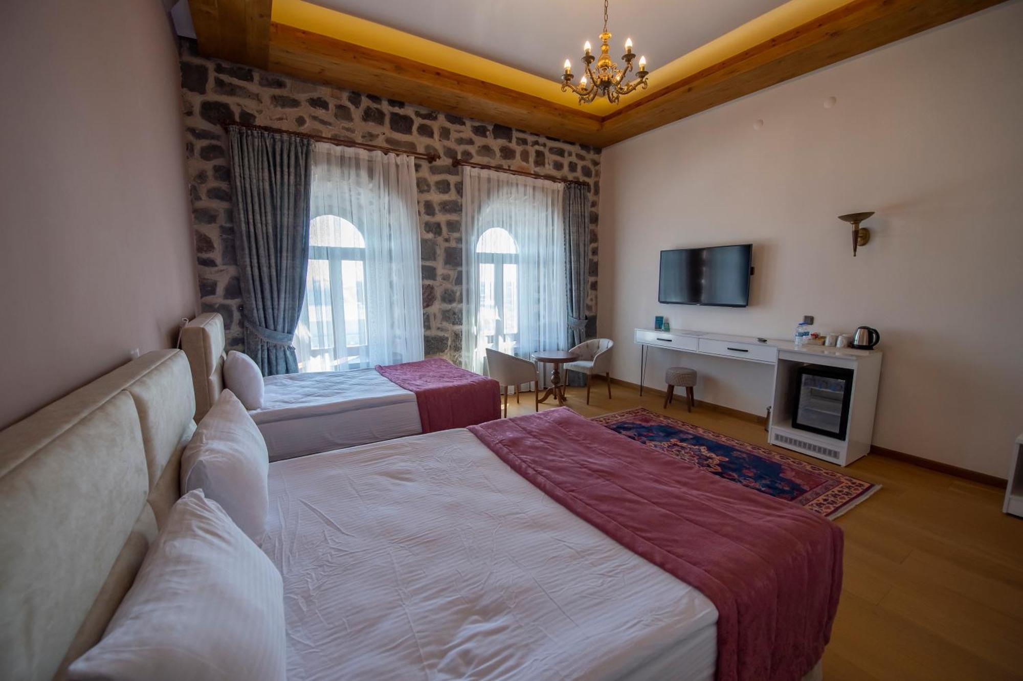 Ve Hotels Beylerbeyi Sarayi คาร์ส ภายนอก รูปภาพ